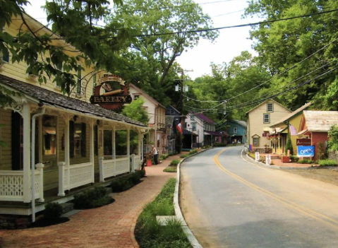 22 small towns near Philly you need to visit right now