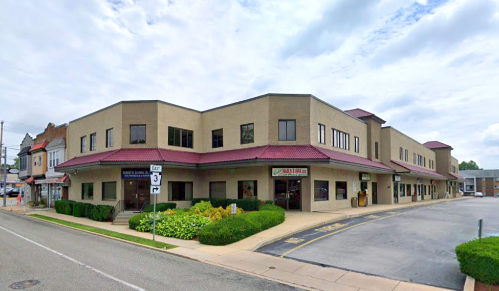 +/- 1,100 and 1,202 sf of Retail space available in Havertown
