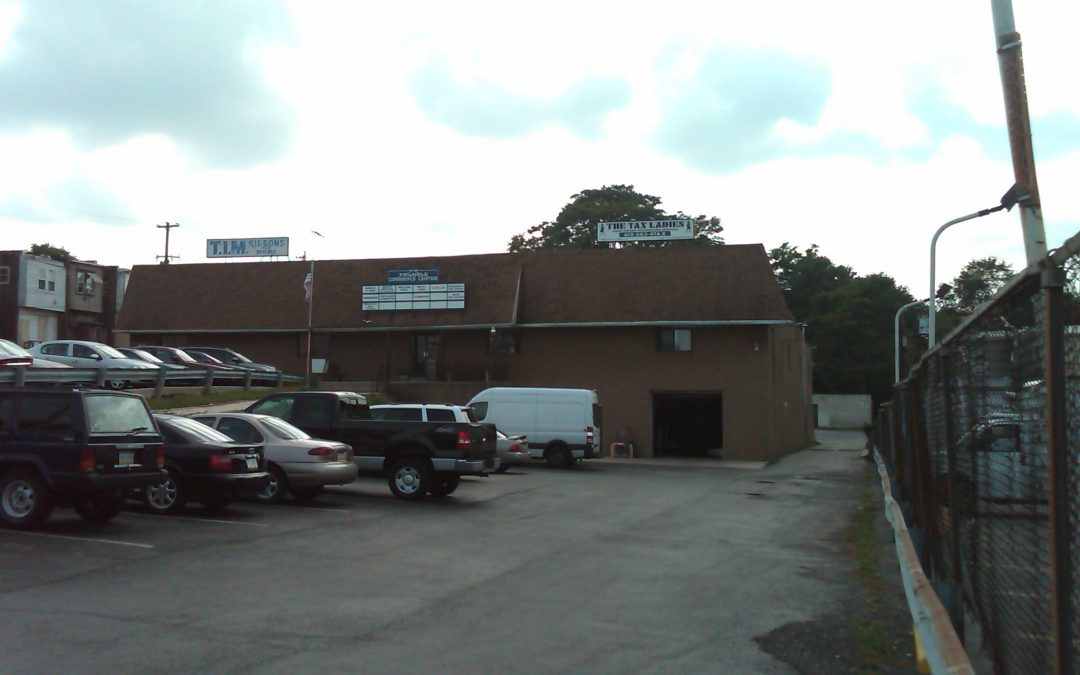 +/- 4,000 sf of warehouse space available in Collingdale